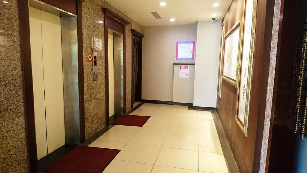 Metropolis Hotel Taoyuan Exterior foto